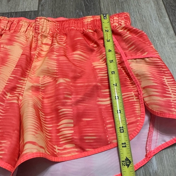 🛍️ Champion running shorts. Great condition. - Picture 2 of 4